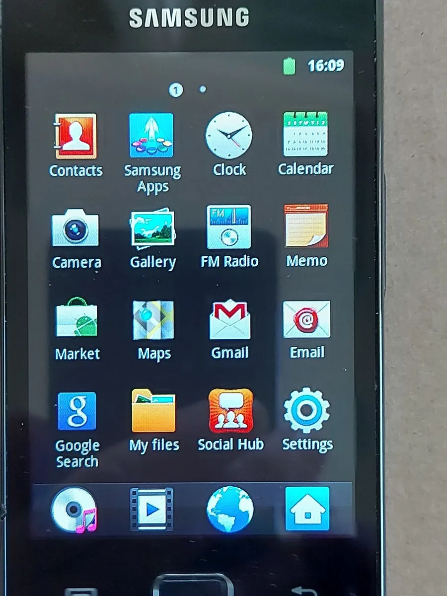 Samsung Galaxy S mobile phone, Model YP-GS1, in ex - Image 4
