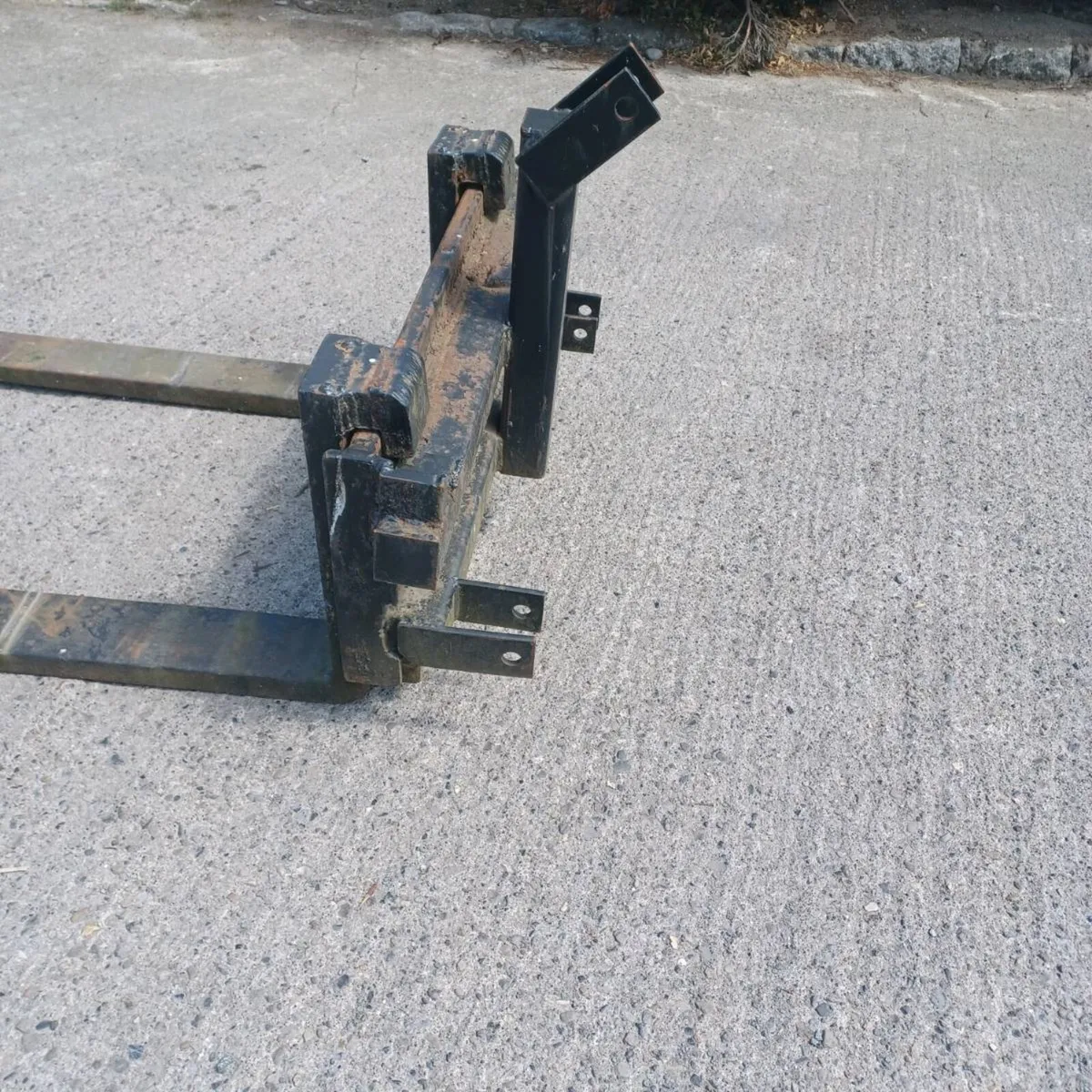 Pallet forks. - Image 4