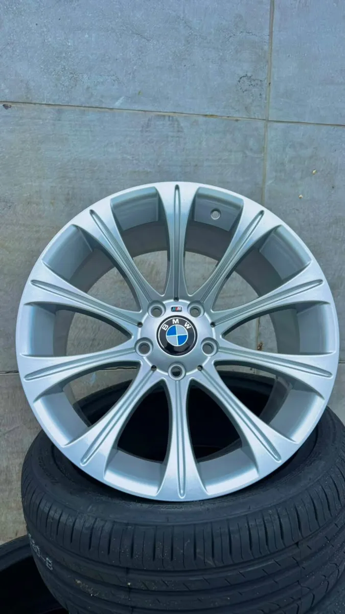 NEW 18'' Staggered M5 wheels - Image 1