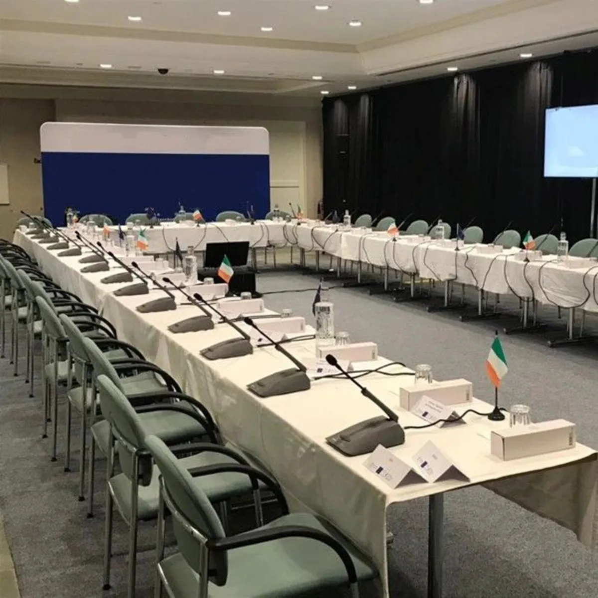 Shure ConferenceONEi Discussion Microphone System - Image 1