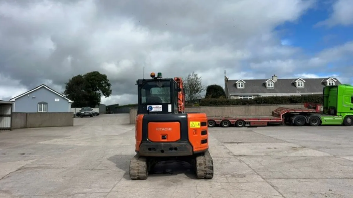 2019 Hitachi ZX 65 USB - Image 2
