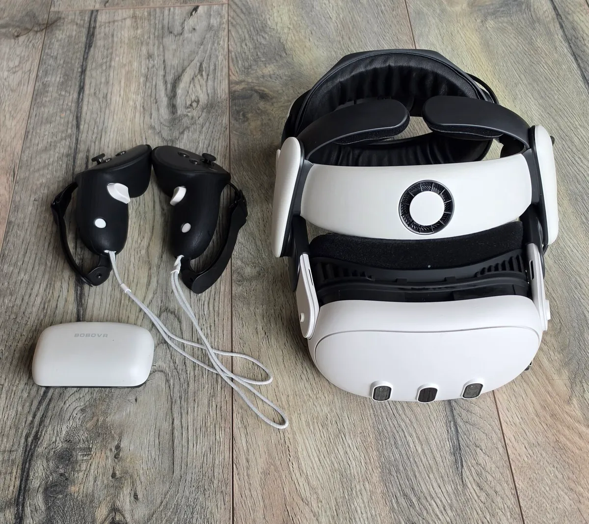 Meta Quest 3 512GB VR headset - Image 3