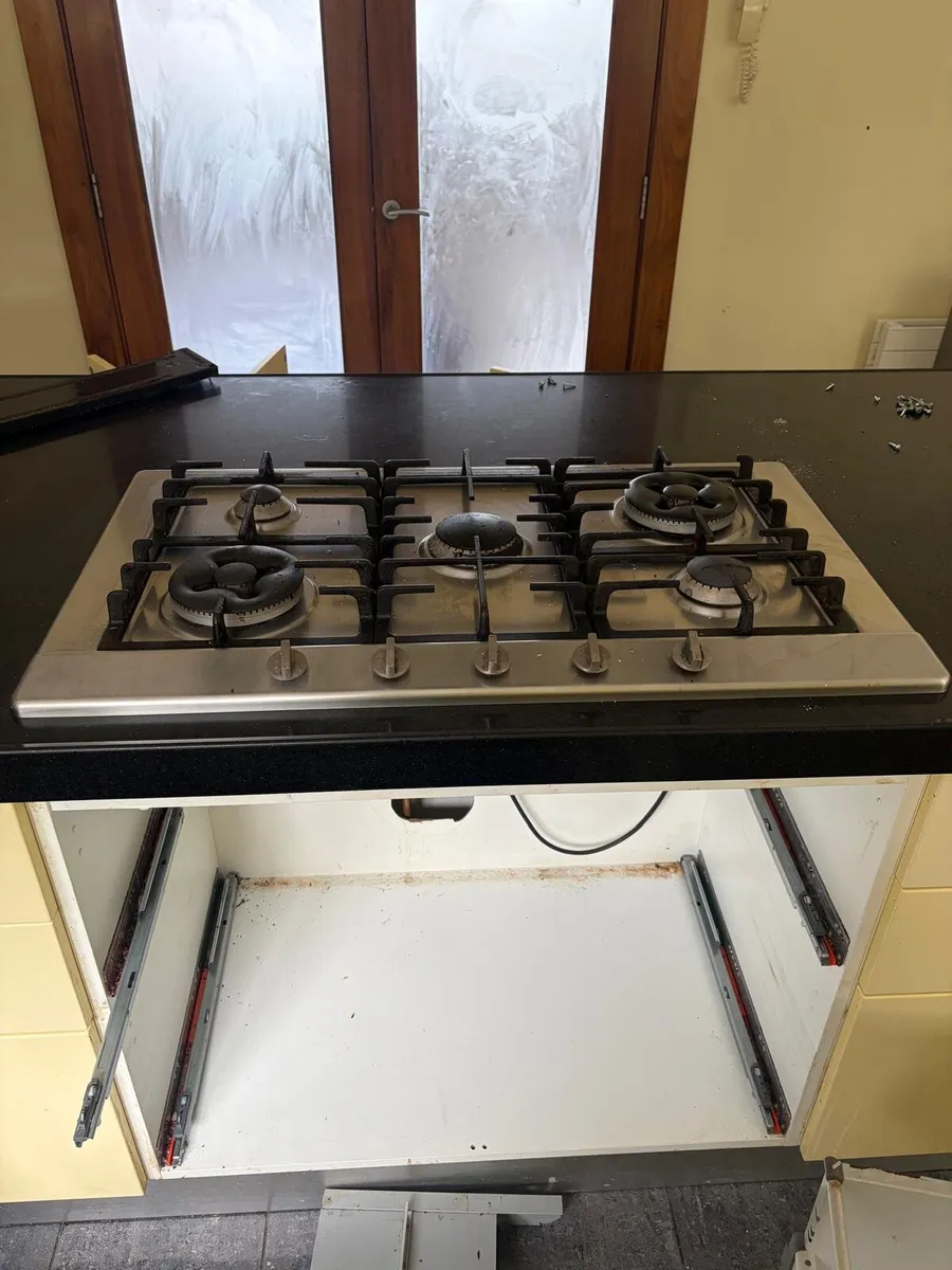House clearance - Image 1