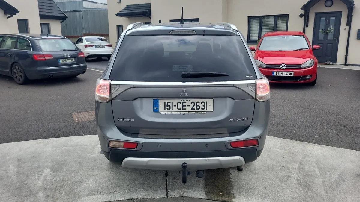 Mitsubishi outlander  7 seater good condition - Image 3