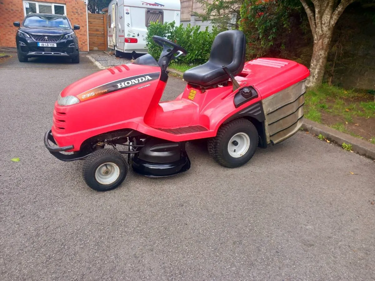 Ride on lawnmower - Image 2
