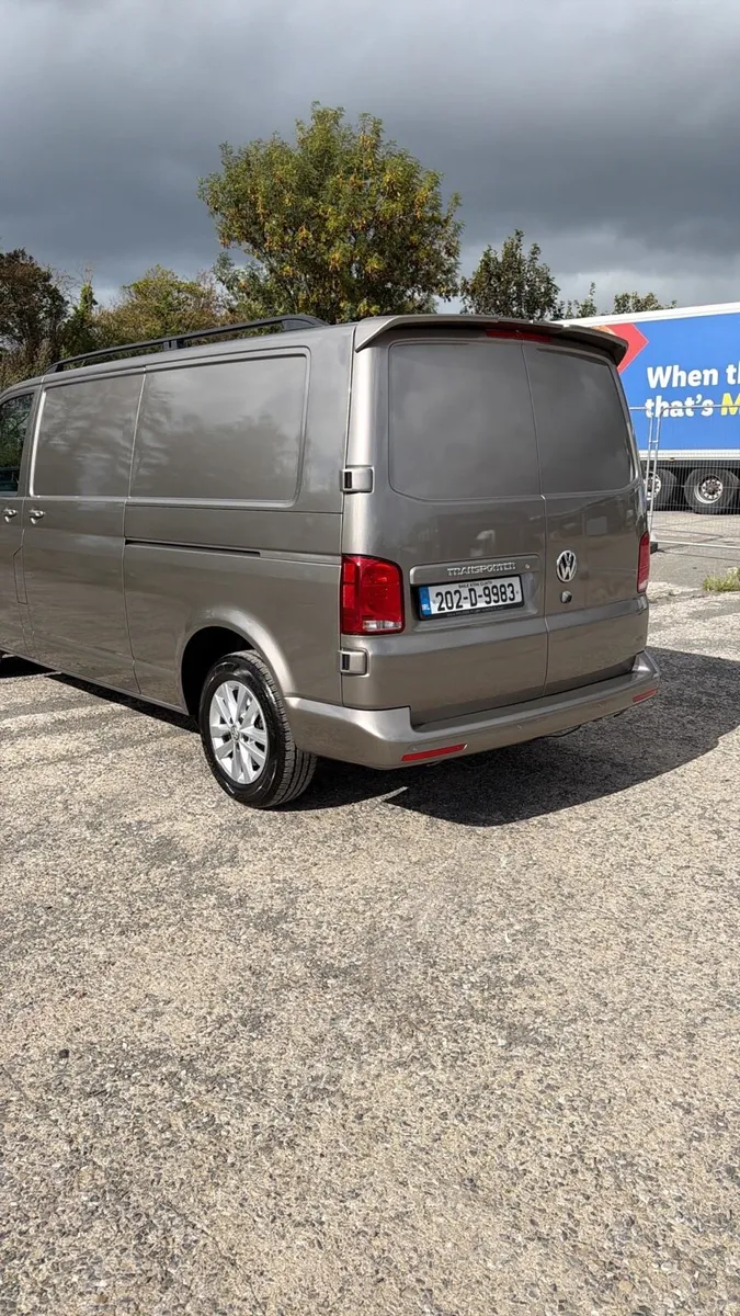 2020 Vw transporter highline 150 hp 55km no vat - Image 3