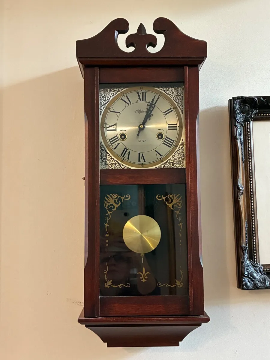 Vintage Highlands Mechanical Wall Clock - Image 1