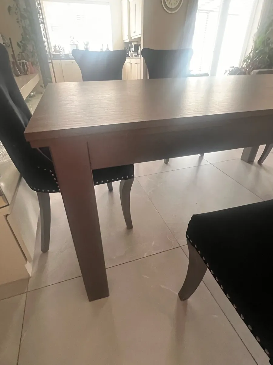 Dining Table With 6 Chairs - Image 1