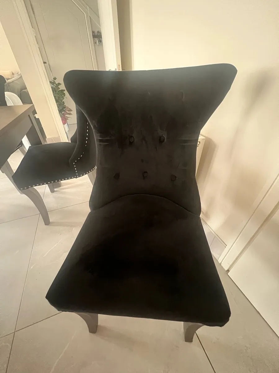 Dining Table With 6 Chairs - Image 3
