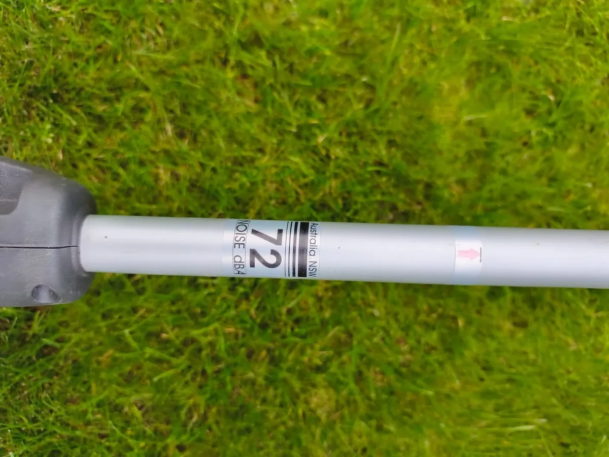 Grass strimmer - Image 2