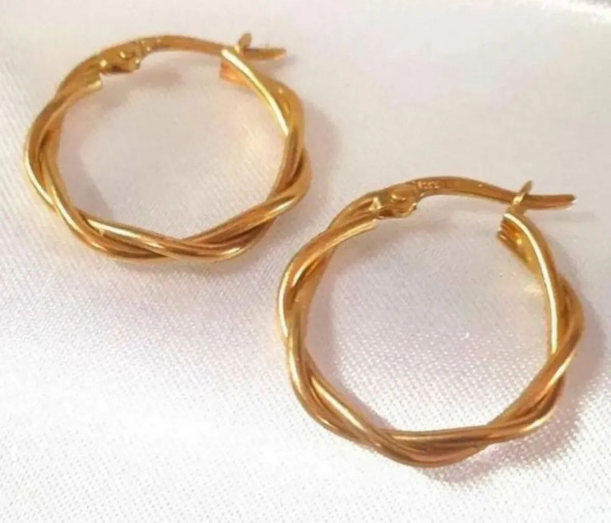 Vintage Hallmarked 9ct Gold Twist Earrings - Image 1