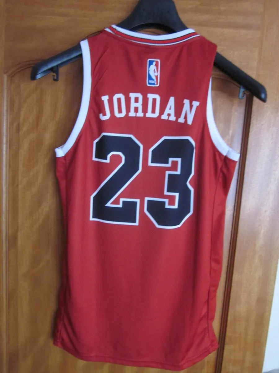 Nike  Chicargo Bulls Jordan No. 23 Jersey (S) - Image 2