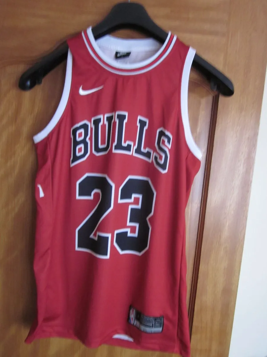 Nike  Chicargo Bulls Jordan No. 23 Jersey (S) - Image 1