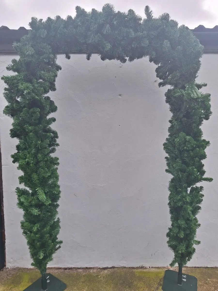 Christmas arch