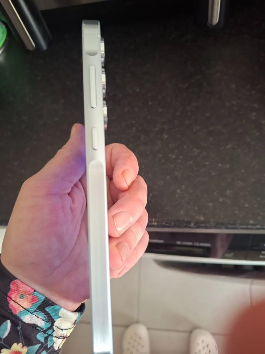Samsung A55 android phone - Image 1