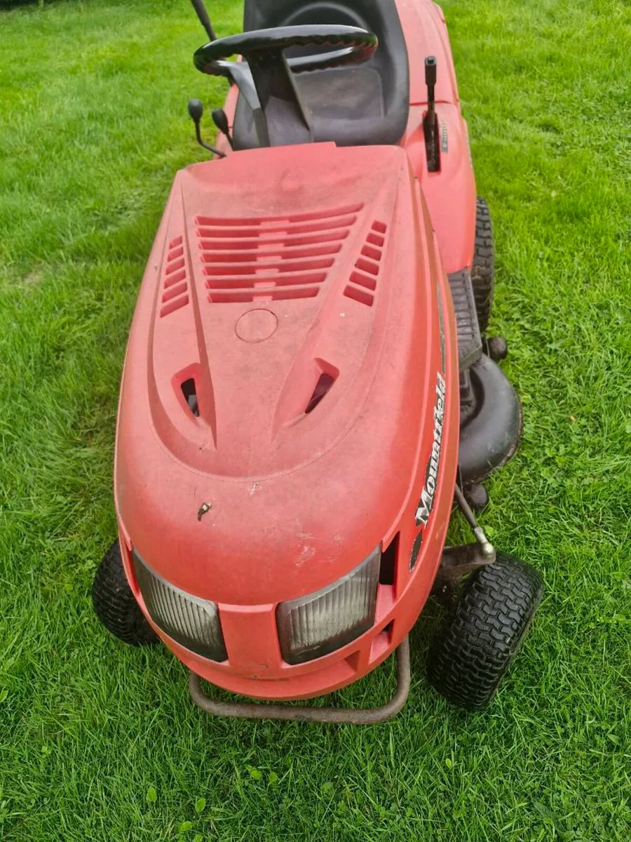 Castlegarden ride on mower Delivery available - Image 2