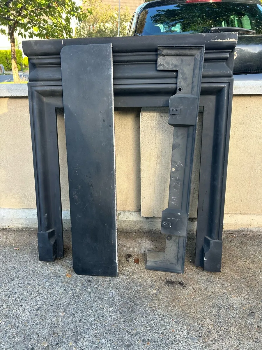Cast iron surround - Image 1