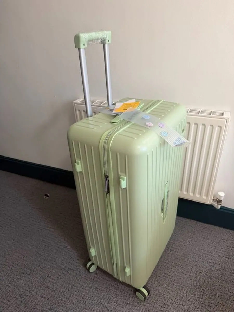 Brand New Avocado Green 30 Inch Large Capacity Multifunctional Luggage Suitcase - Image 3
