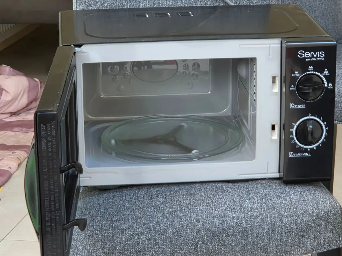 Microwave - Image 1