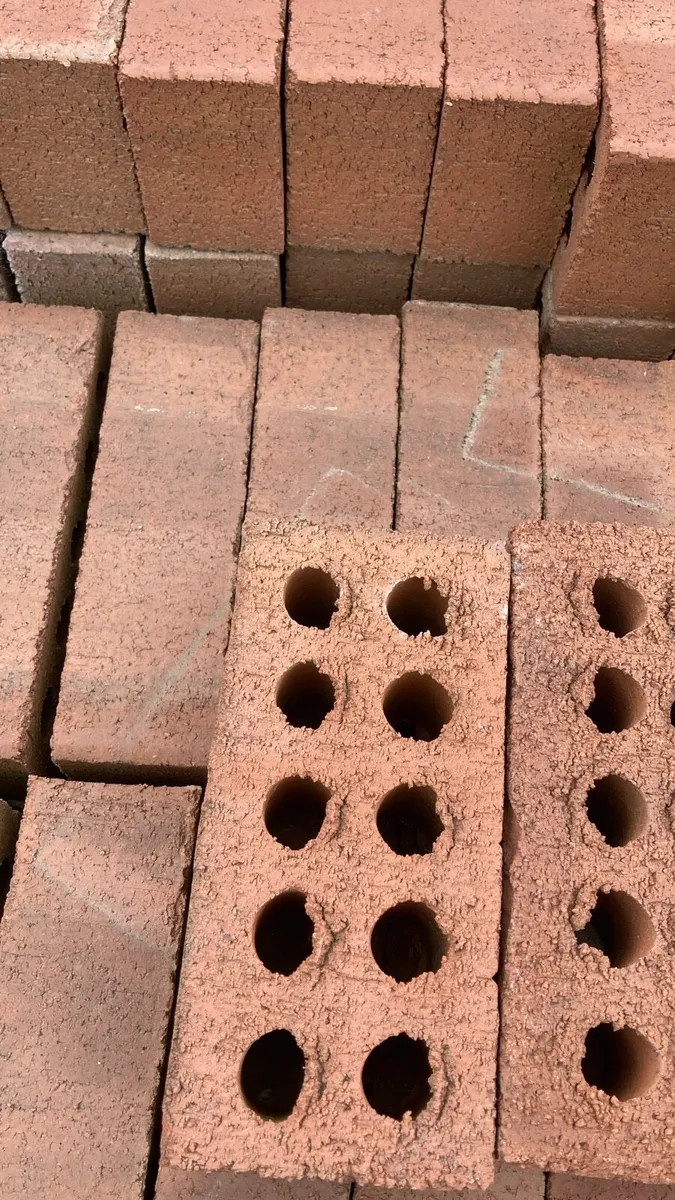 Red bricks - Image 1