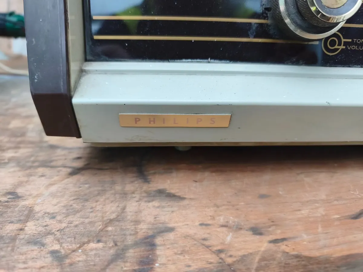 Antique radio - Image 4