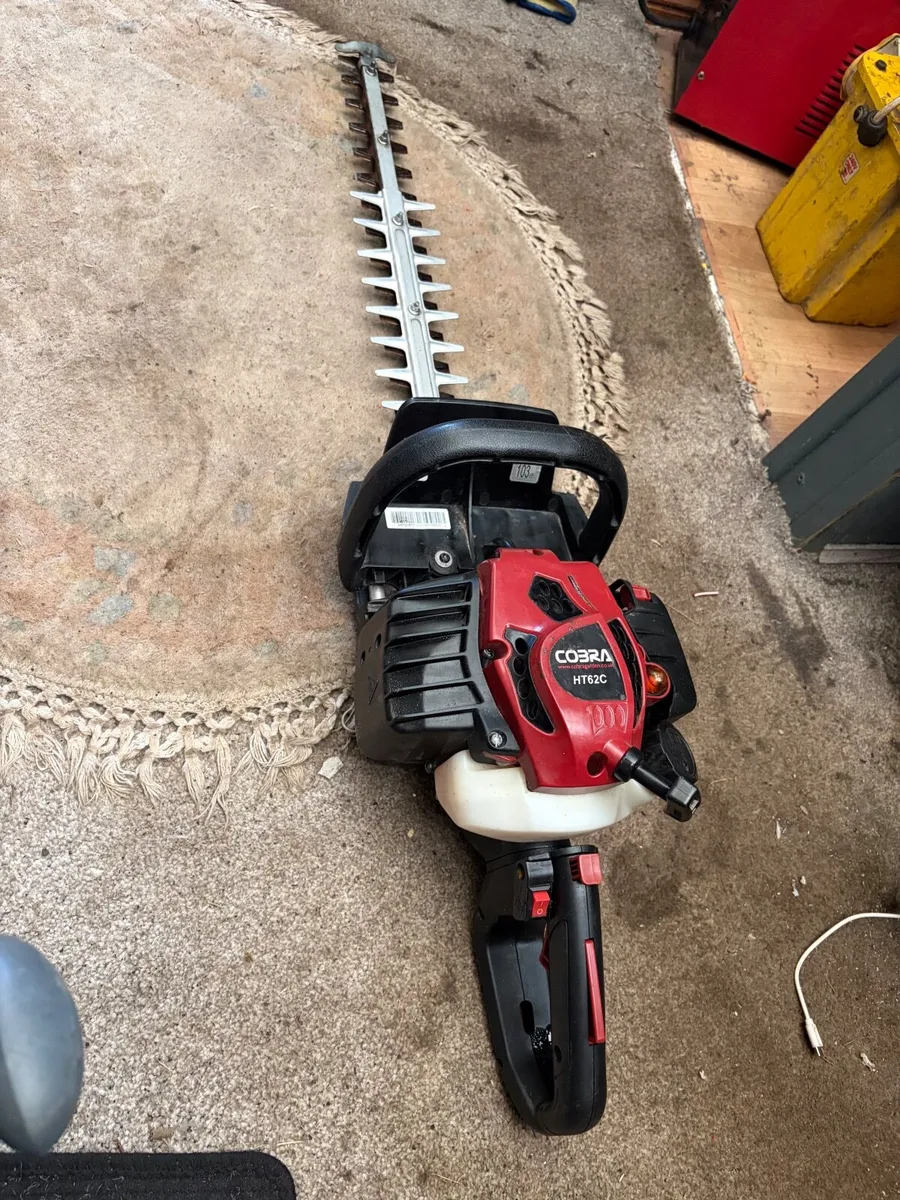2016 Cobra Ht62c hedge cutter - Image 3