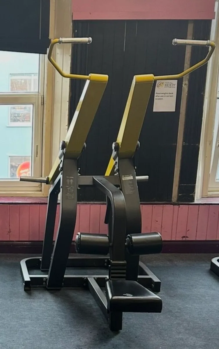 Lat pull down