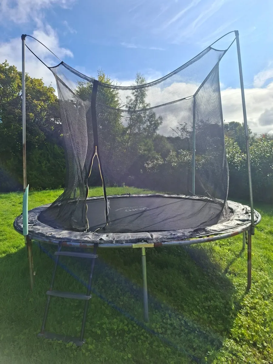 Trampoline