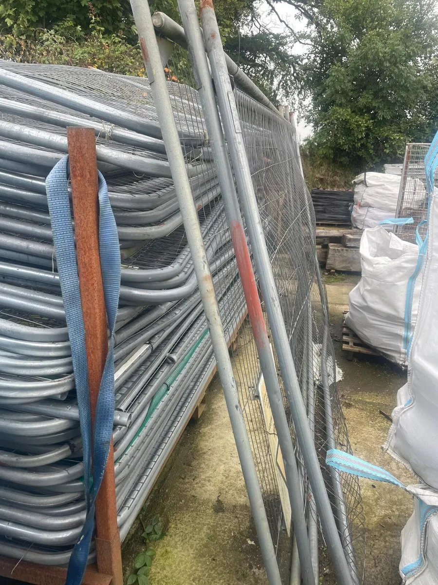 TEMPORARY FENCING & HERAS FENCING