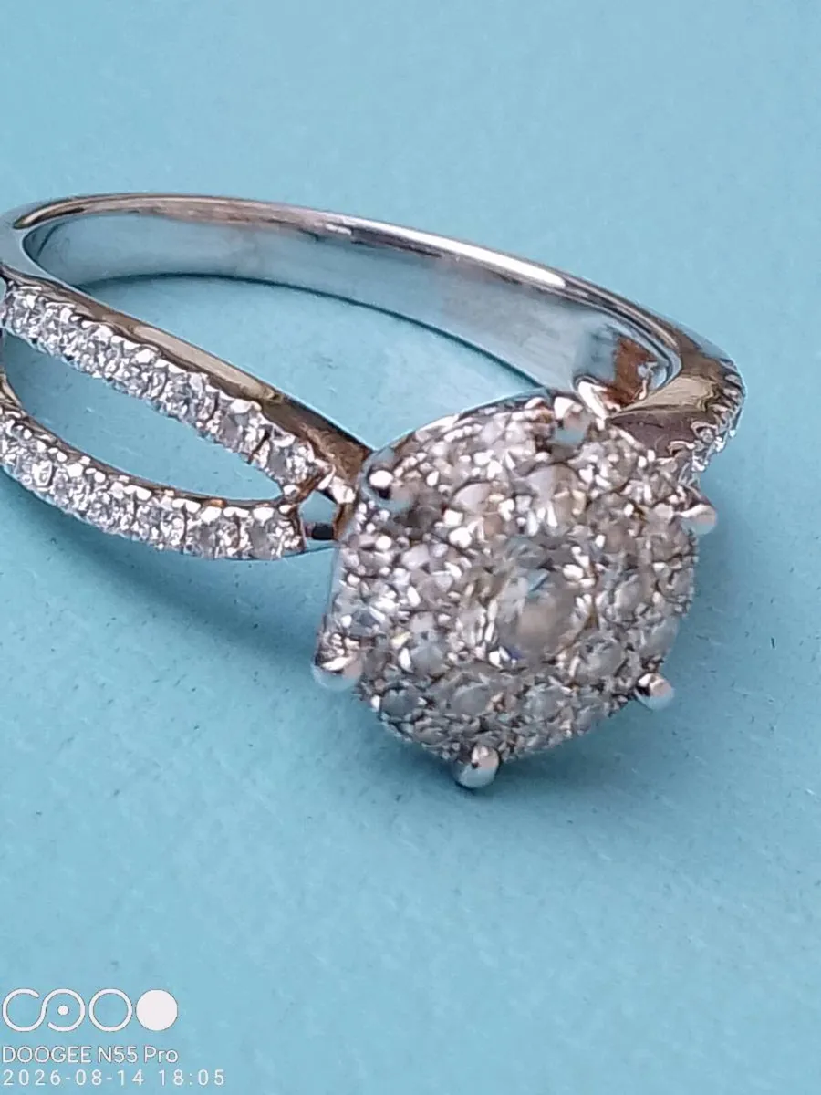 18K White Gold 1 Carat Weight Diamond Engagement R - Image 2