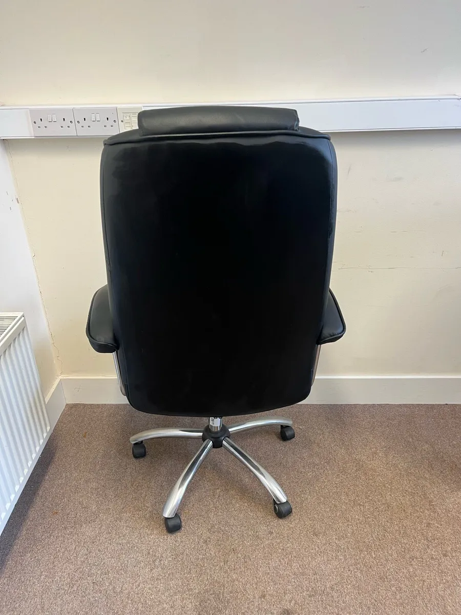 Black Executive Office Chair -Swivel Chair - Image 2