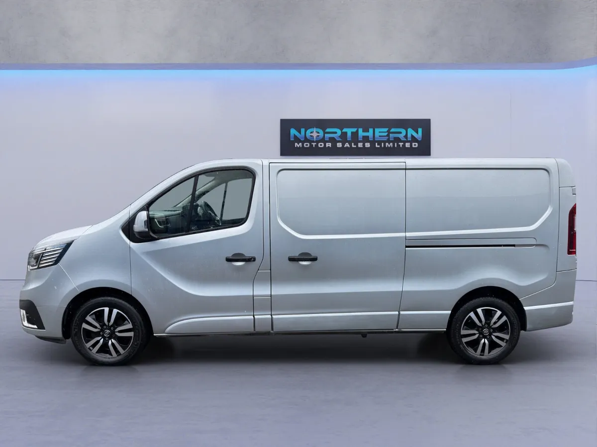 2023 Renault Trafic Sport Plus Lwb - Image 4