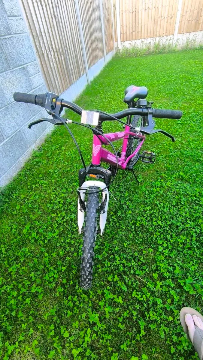 Girls bike - Image 4