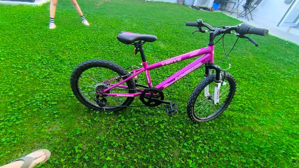 Girls bike - Image 2