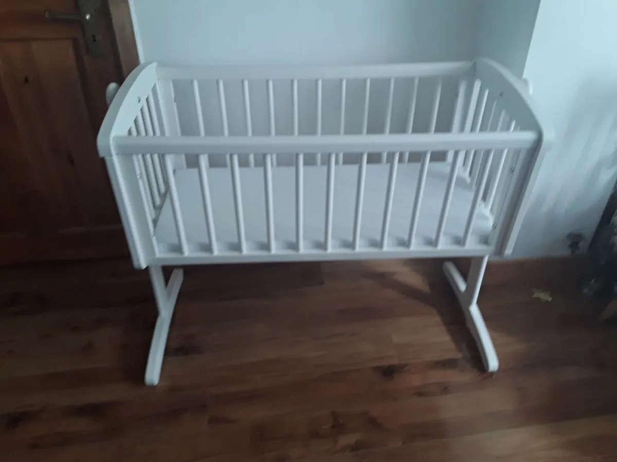 Baby swing cot as new - Image 2