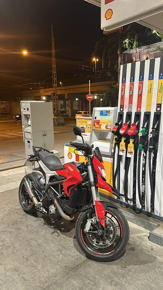DUCATI Hyperstrada 2013 - Image 2