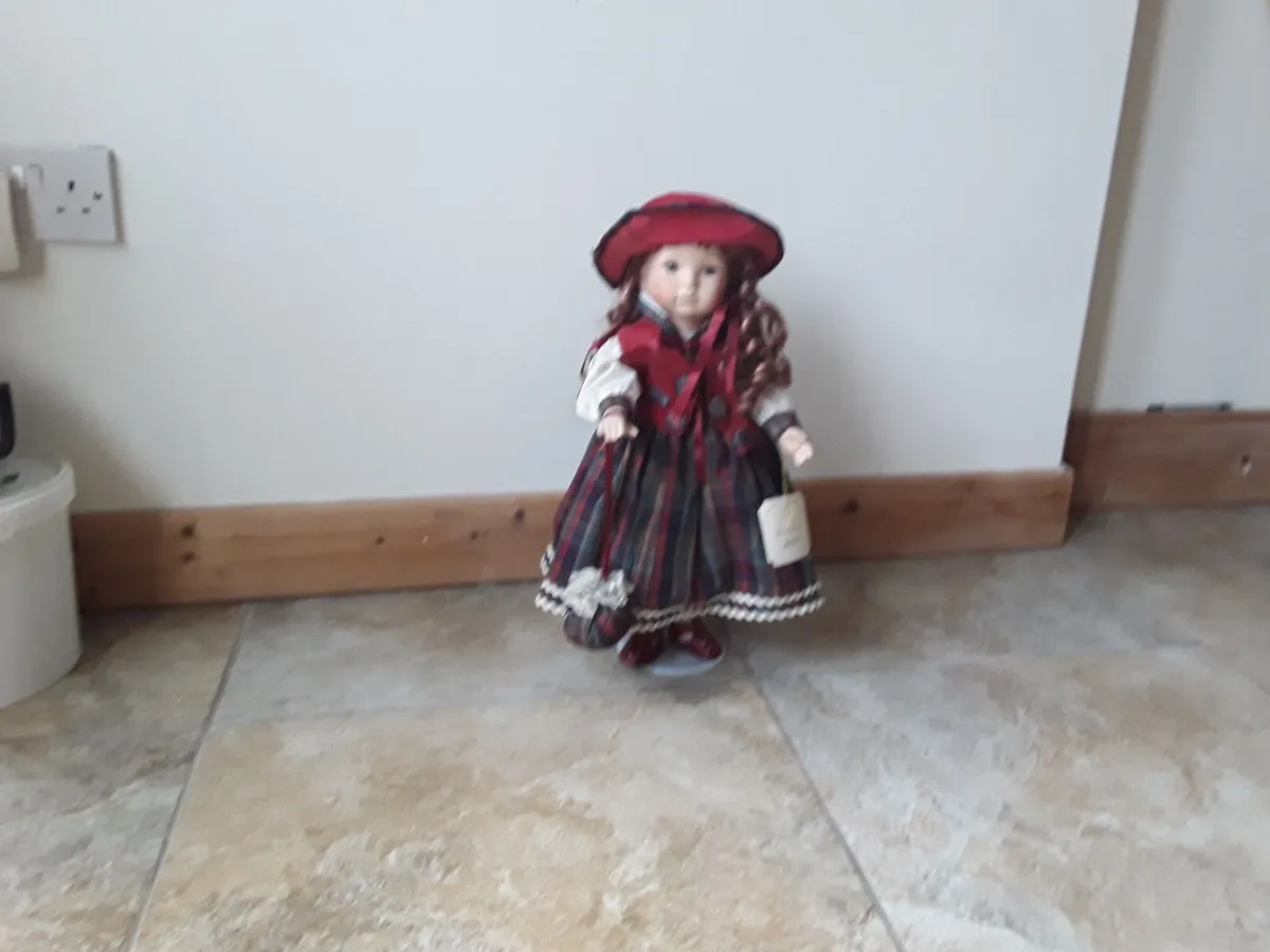 New beautiful doll from the Leonardo Collection - Image 2