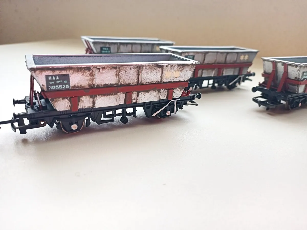 MODEL  RAILWAY  HAA   HOPPER   WAGONS - Image 2