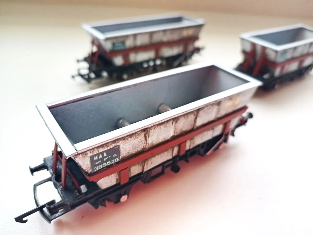 MODEL  RAILWAY  HAA   HOPPER   WAGONS - Image 3