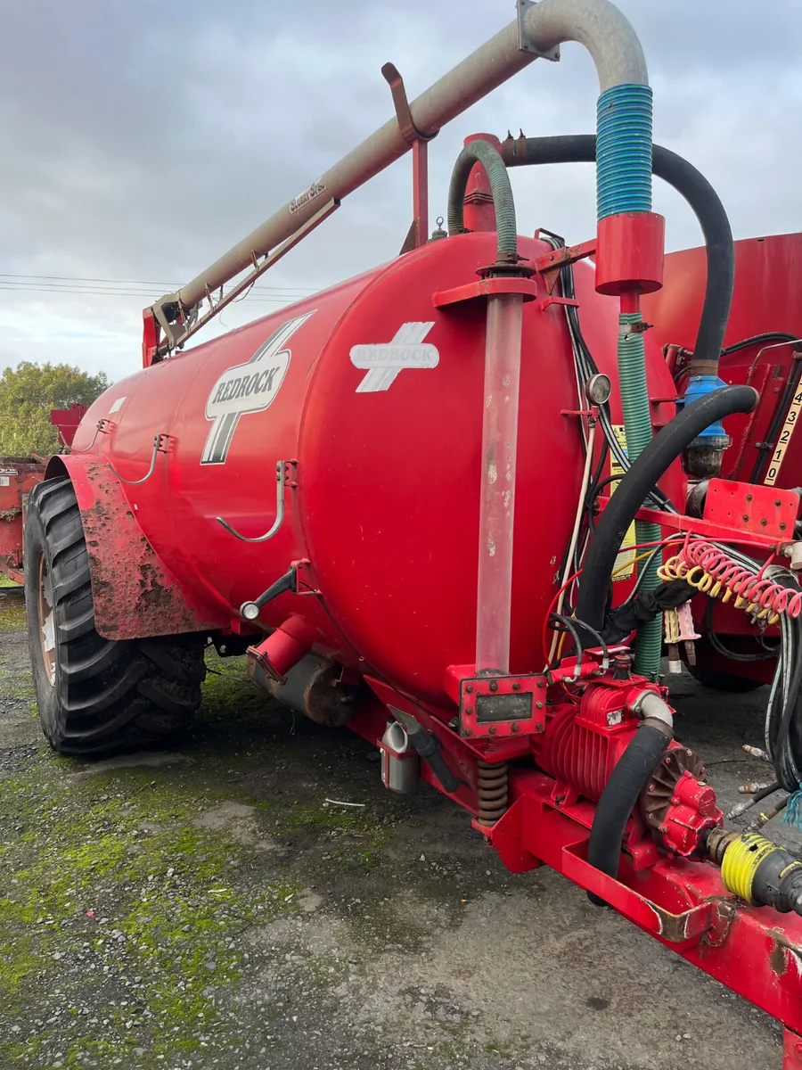 Used 2500Gal Redrock Tanker - Image 2