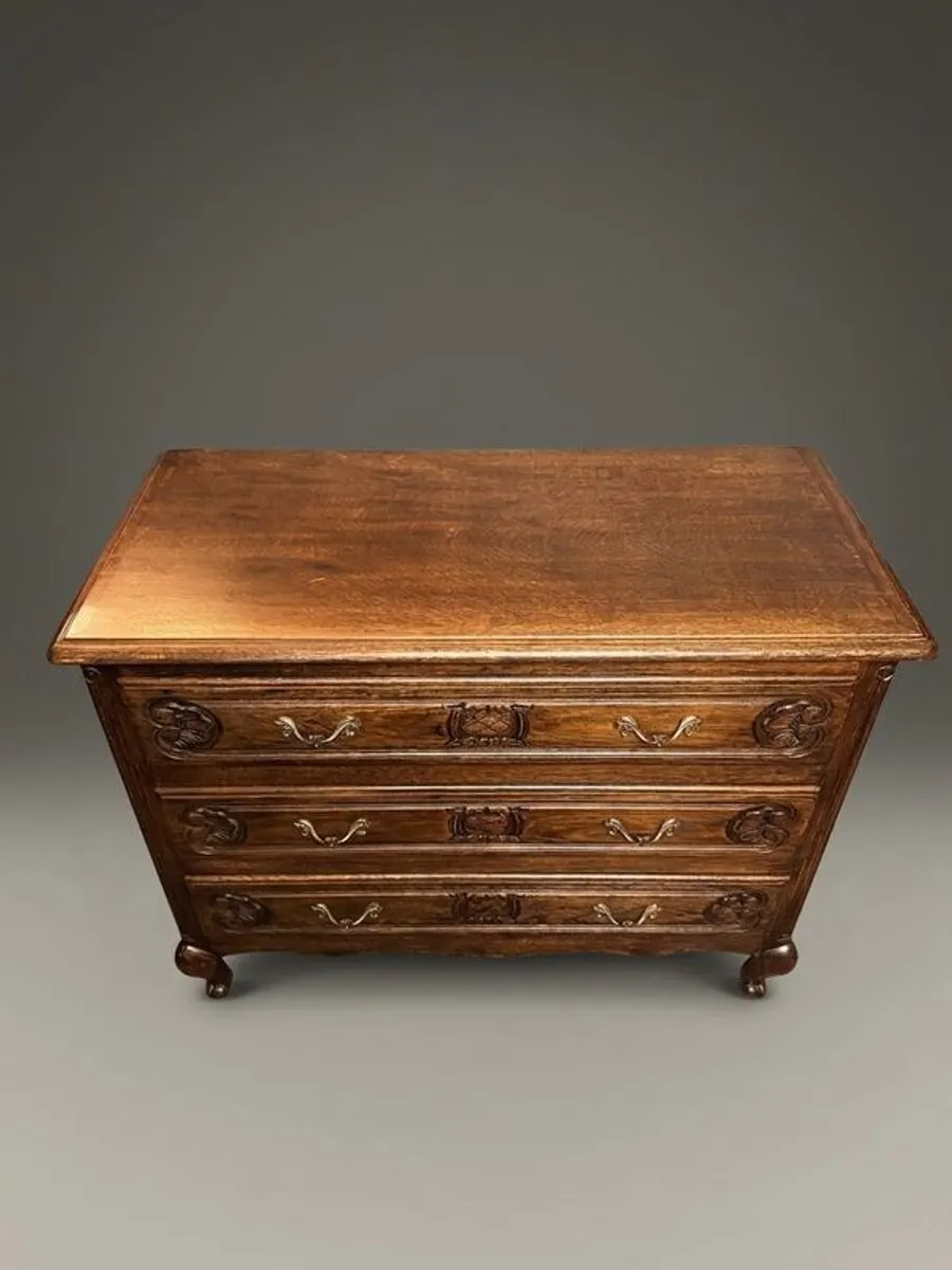 Early 20th Century French Stained Oak Chest of Drawers - Image 4
