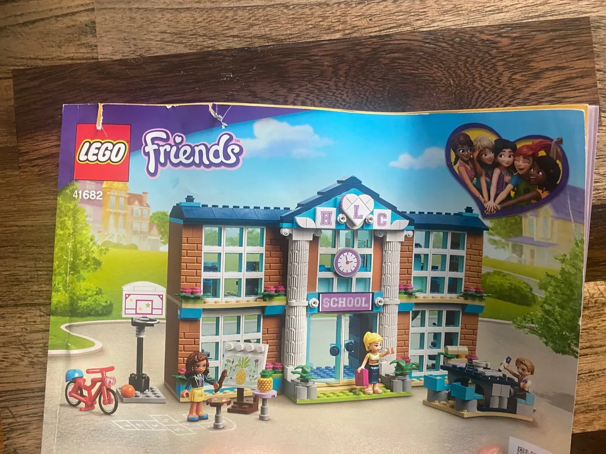 Friends Lego 41682 - Heartlake City School - Image 2