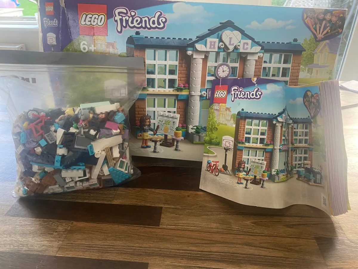 Friends Lego 41682 - Heartlake City School - Image 3