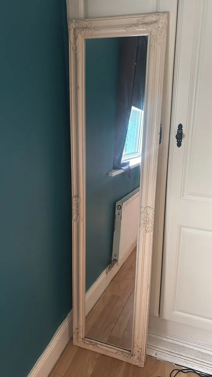 Free Standing Mirror