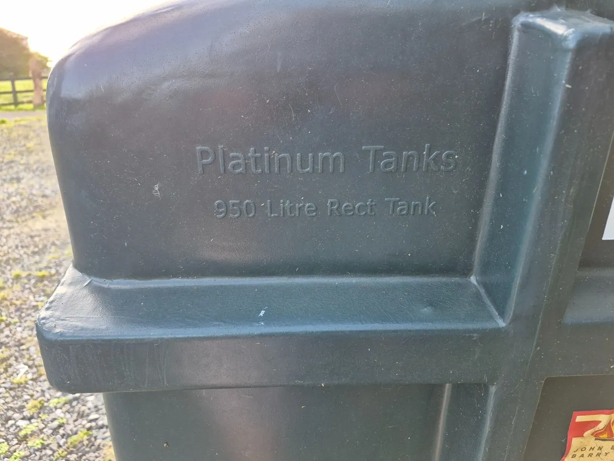 Oil tank 950 litres - Image 1