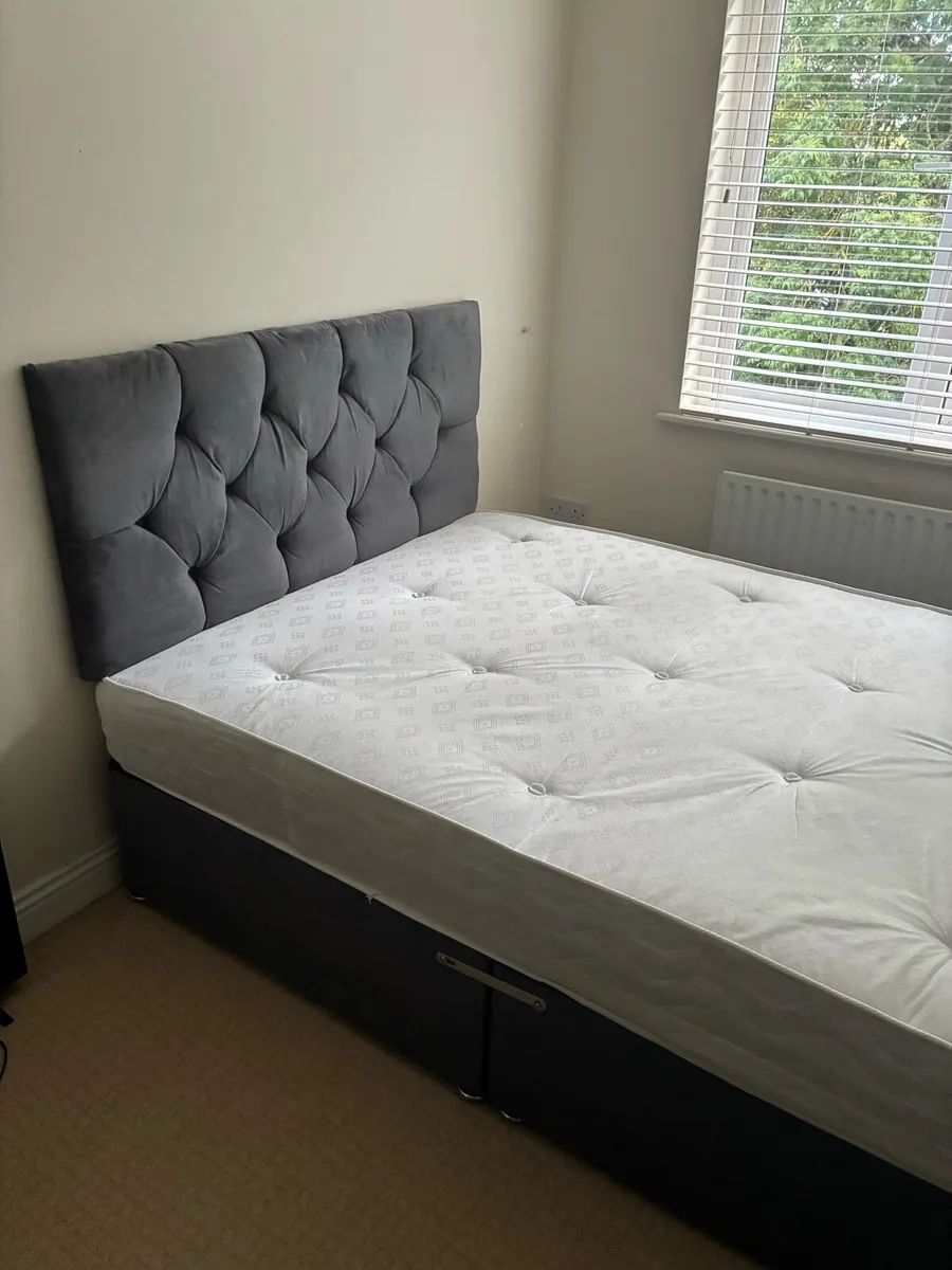 Double Bed - Image 2