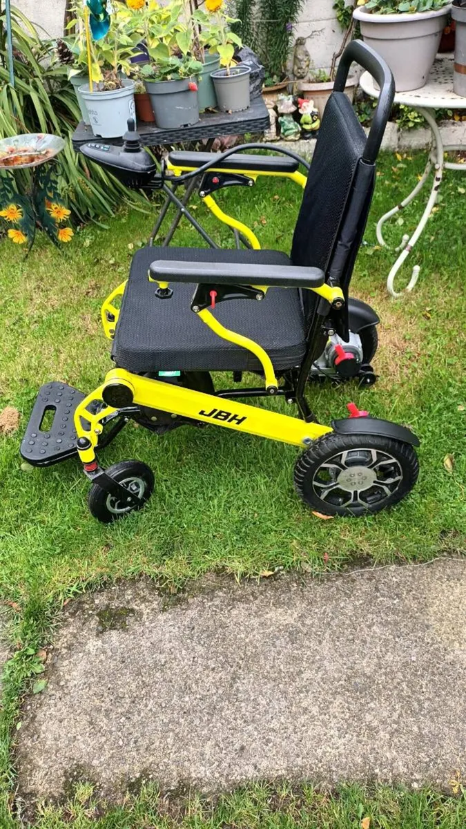 Electric wheelchair - Image 3