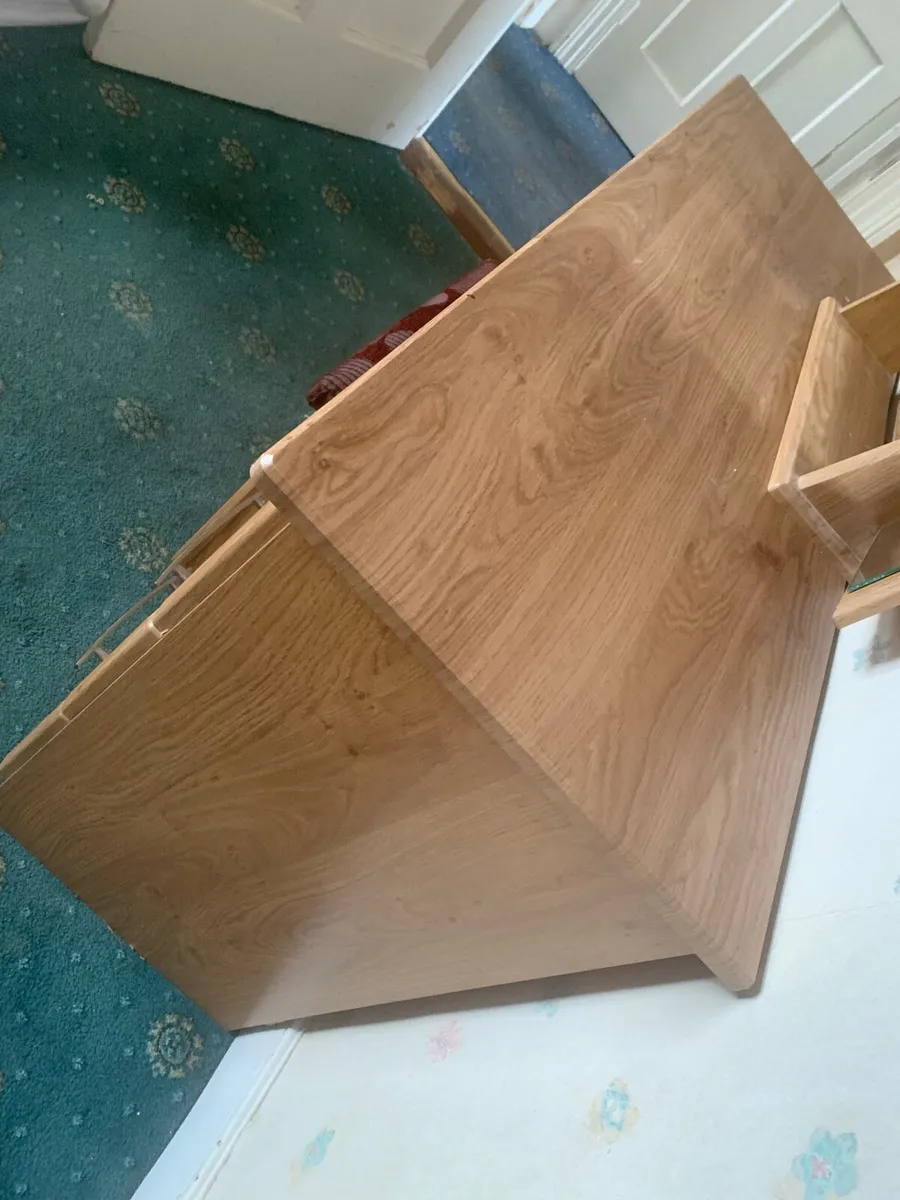 Desk with optional vanity mirror and stool - Image 3