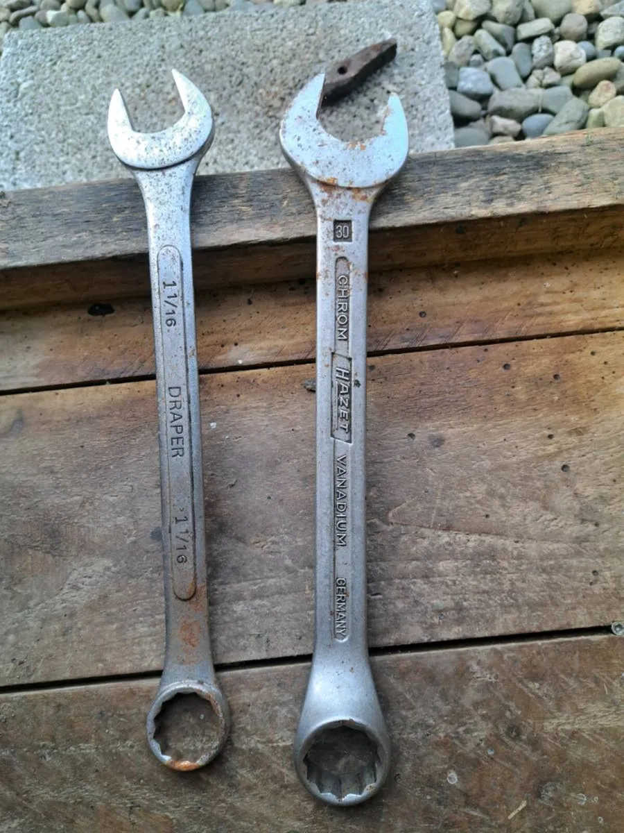 2 spanners