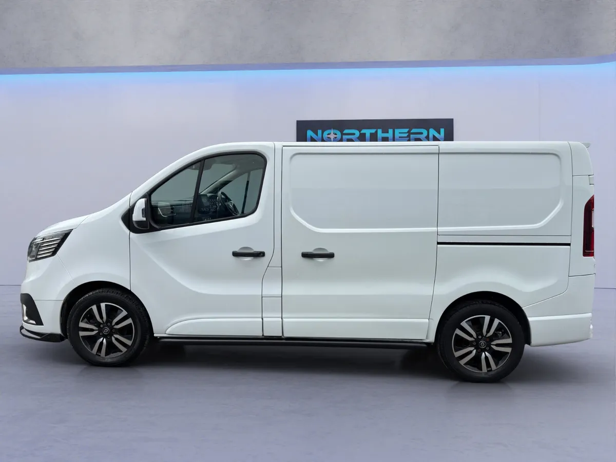 2023 Renault Trafic Extra Sport - Image 4